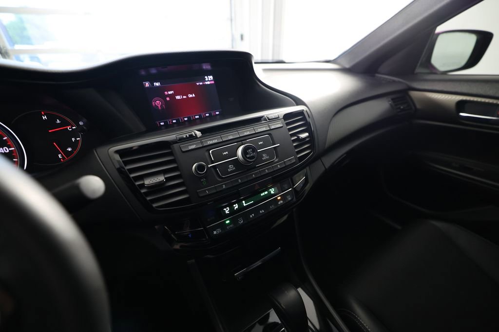 Used 2016 Honda Accord Sport image 23