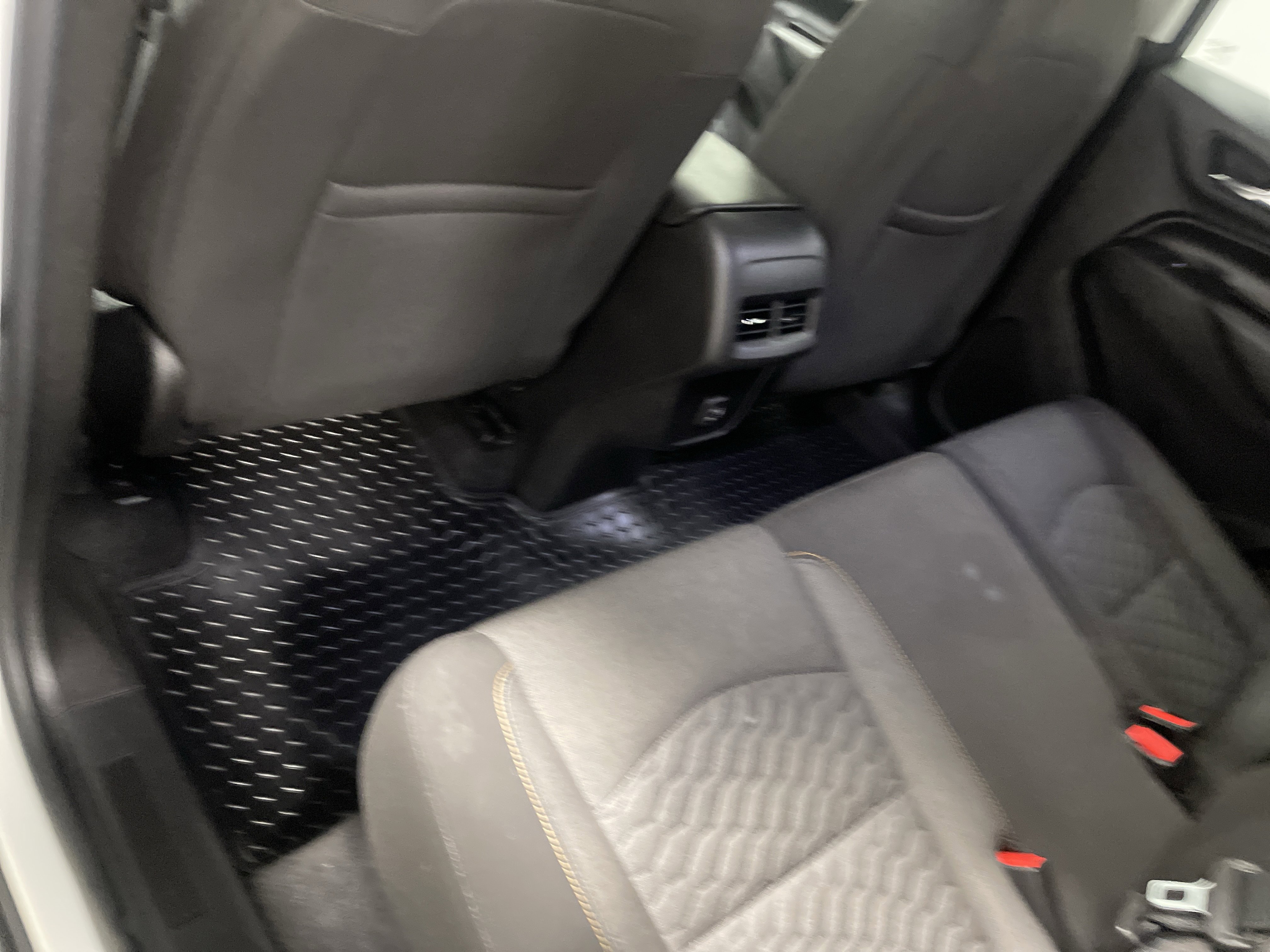 Used 2019 Chevrolet Equinox LT FWD image 17