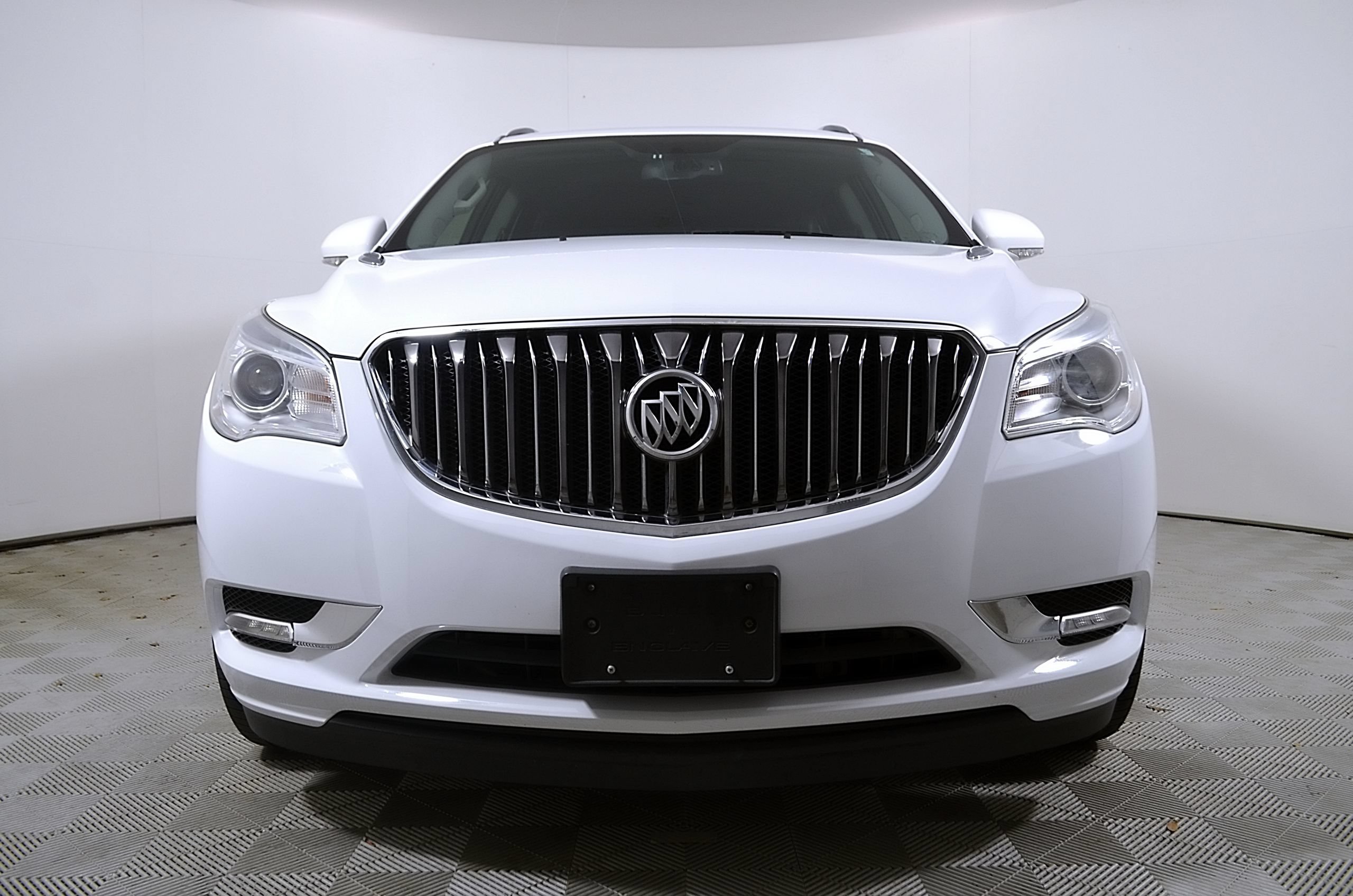 Used 2017 Buick Enclave Leather FWD image 6