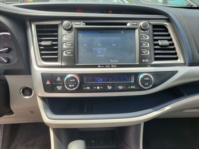 Certified 2018 Toyota Highlander XLE FWD image 25