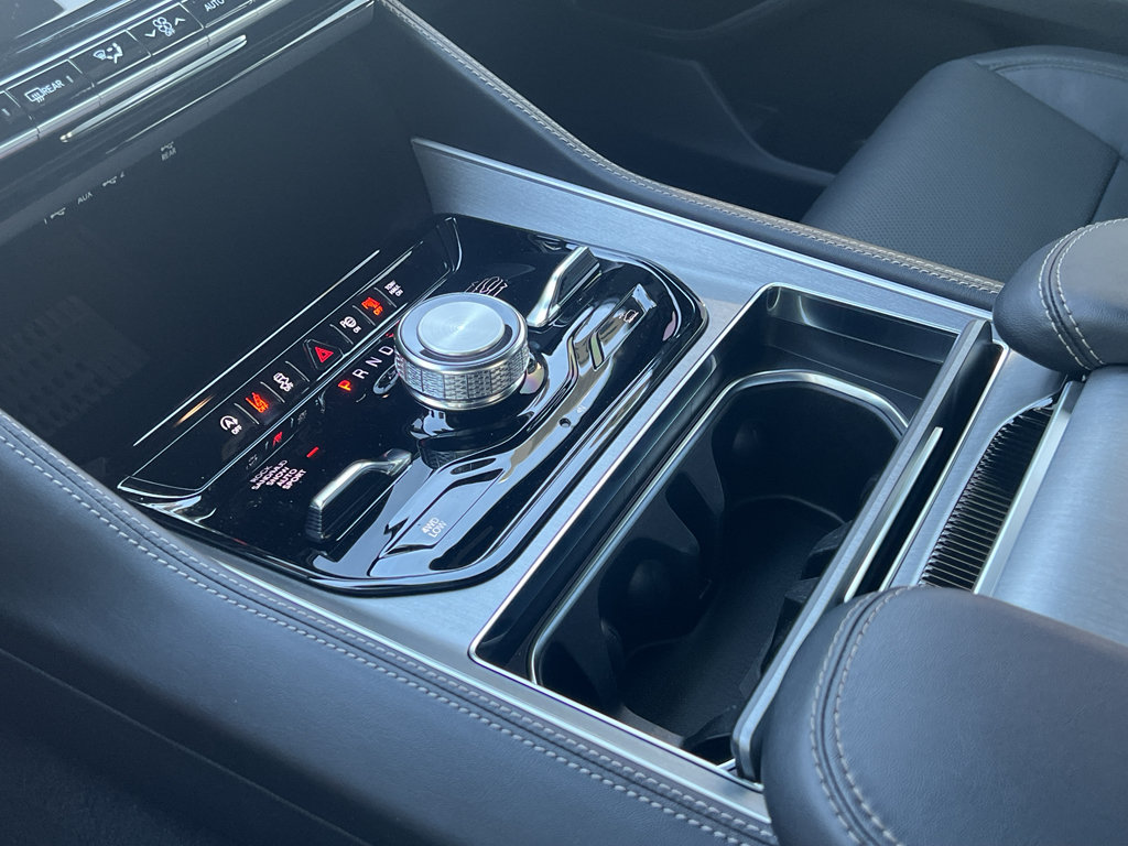 New 2026 Jeep Grand Wagoneer L Limited AWD/4WD image 22