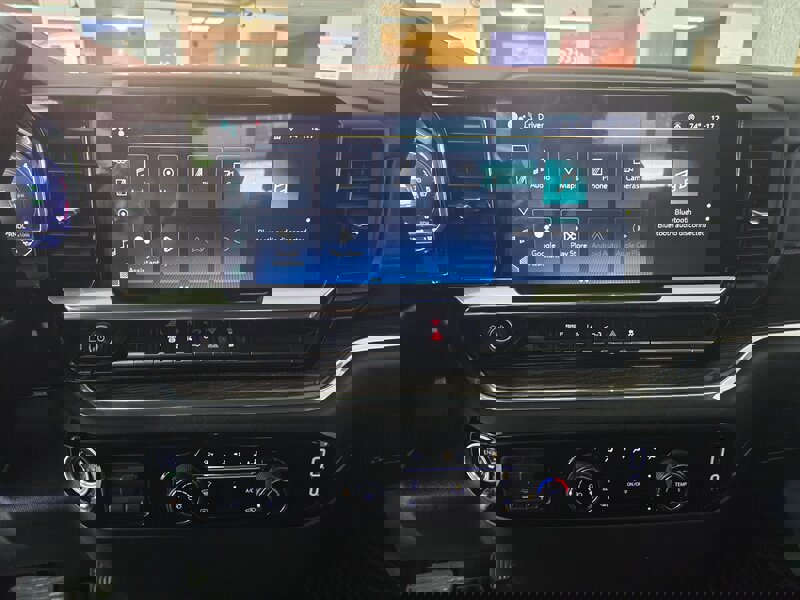 Used 2024 Chevrolet Silverado 2500 LT image 26