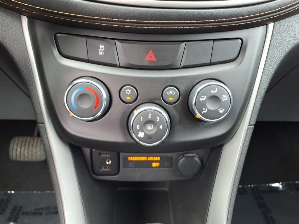 Used 2021 Chevrolet Trax LS w/ Tint and Cruise Package FWD image 27