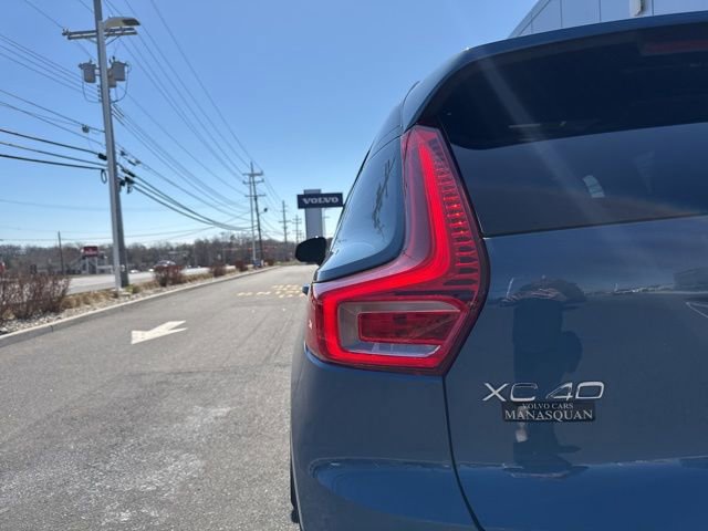 Certified 2025 Volvo XC40 B5 Plus image 10