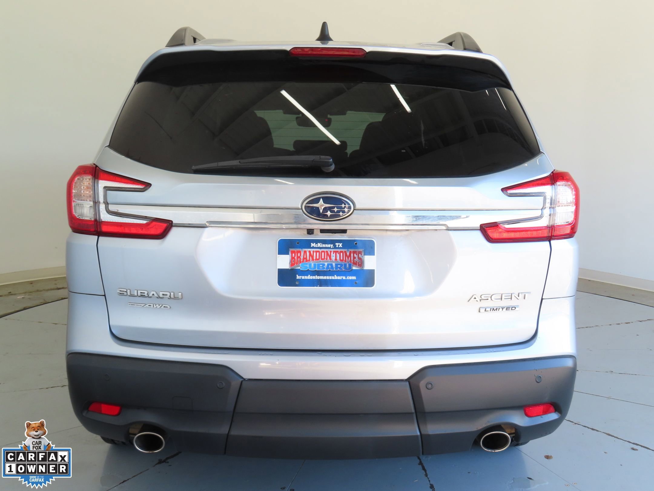 Used 2023 Subaru Ascent Limited w/ Technology Package AWD/4WD image 4