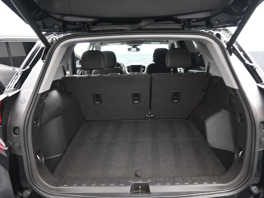 Used 2023 GMC Terrain SLE w/ Driver Convenience Package image 24