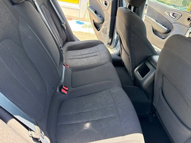 Used 2015 Chrysler 200 Limited FWD image 22
