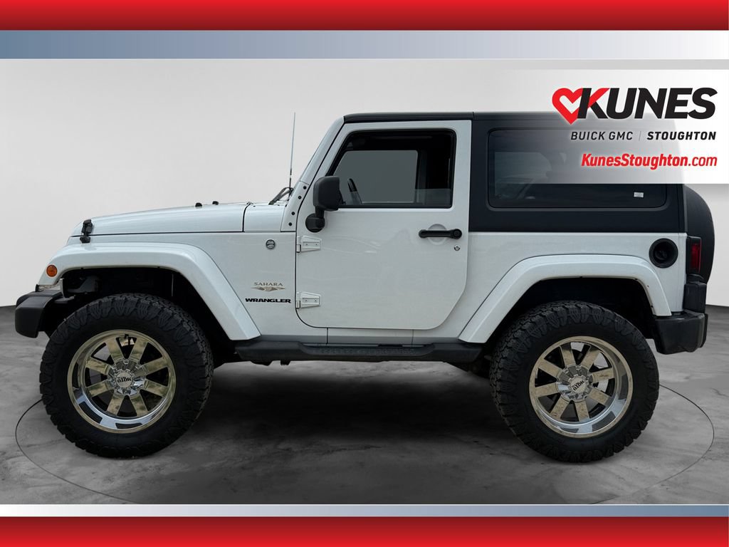 Used 2013 Jeep Wrangler Sahara w/ Dual Top Group AWD/4WD image 4