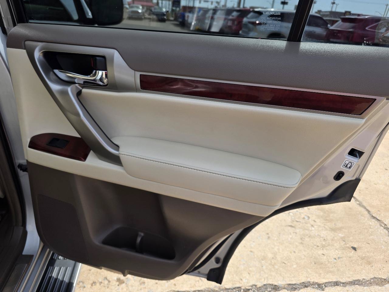 Used 2013 Lexus GX 460 w/ Comfort Plus Pkg AWD/4WD image 22