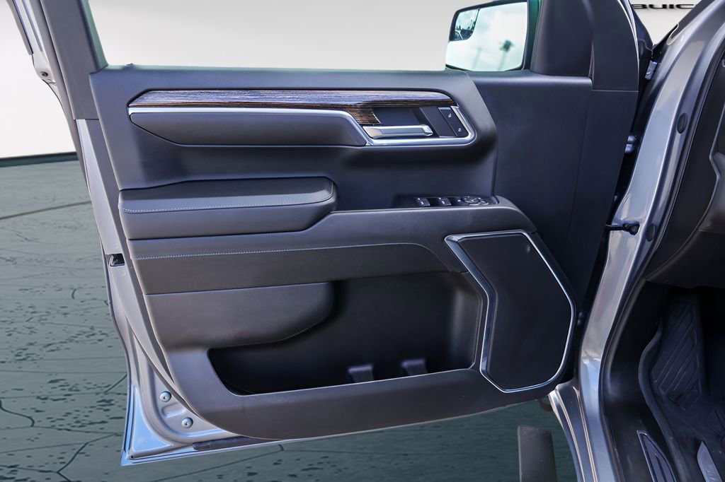 Used 2024 GMC Sierra 1500 Elevation image 25