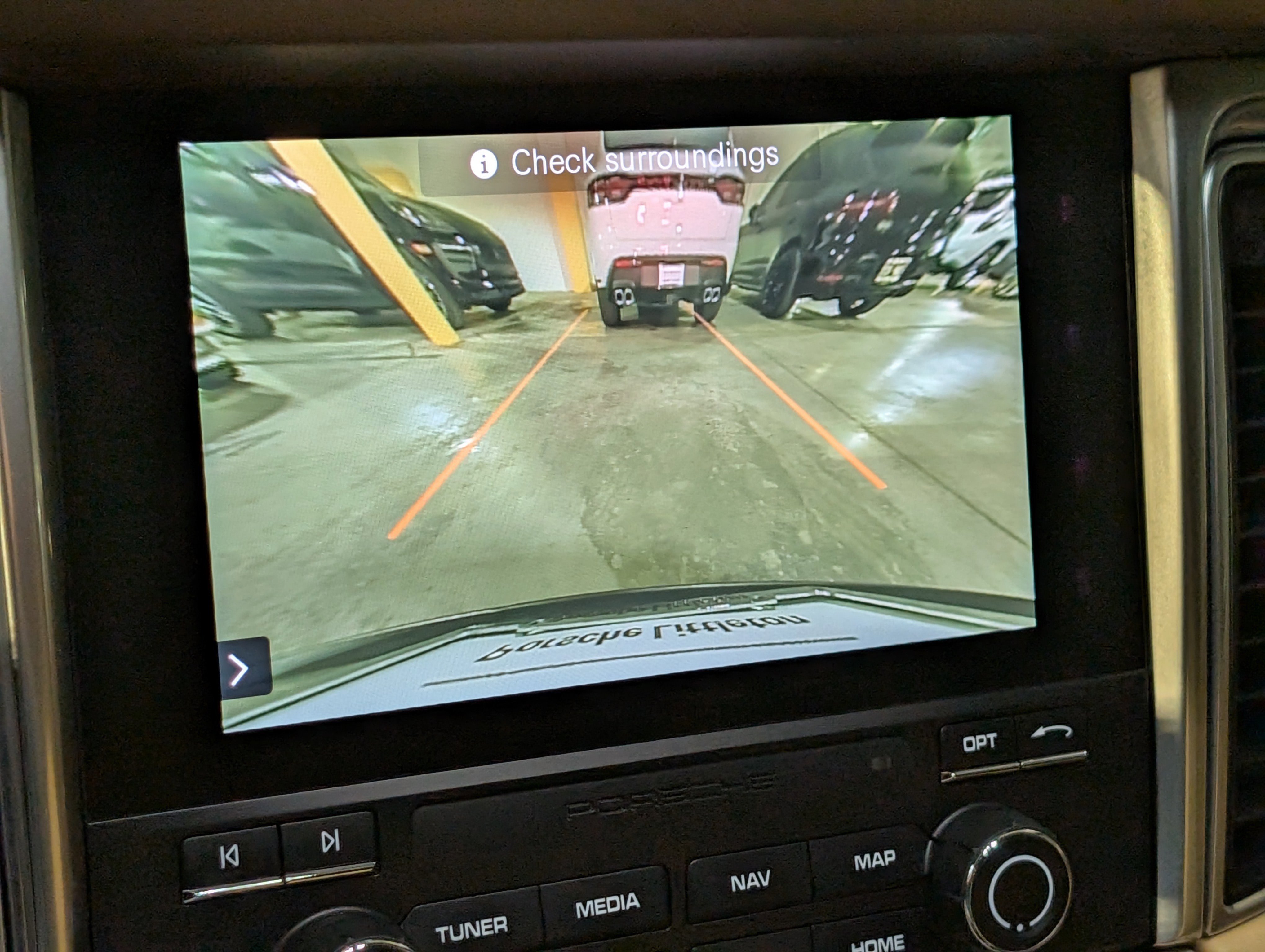 Used 2017 Porsche Macan Turbo image 41