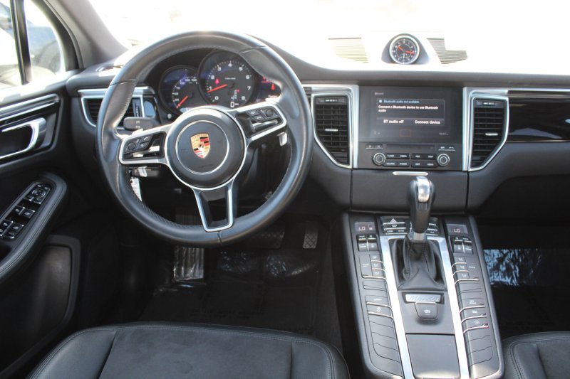 Used 2018 Porsche Macan image 13