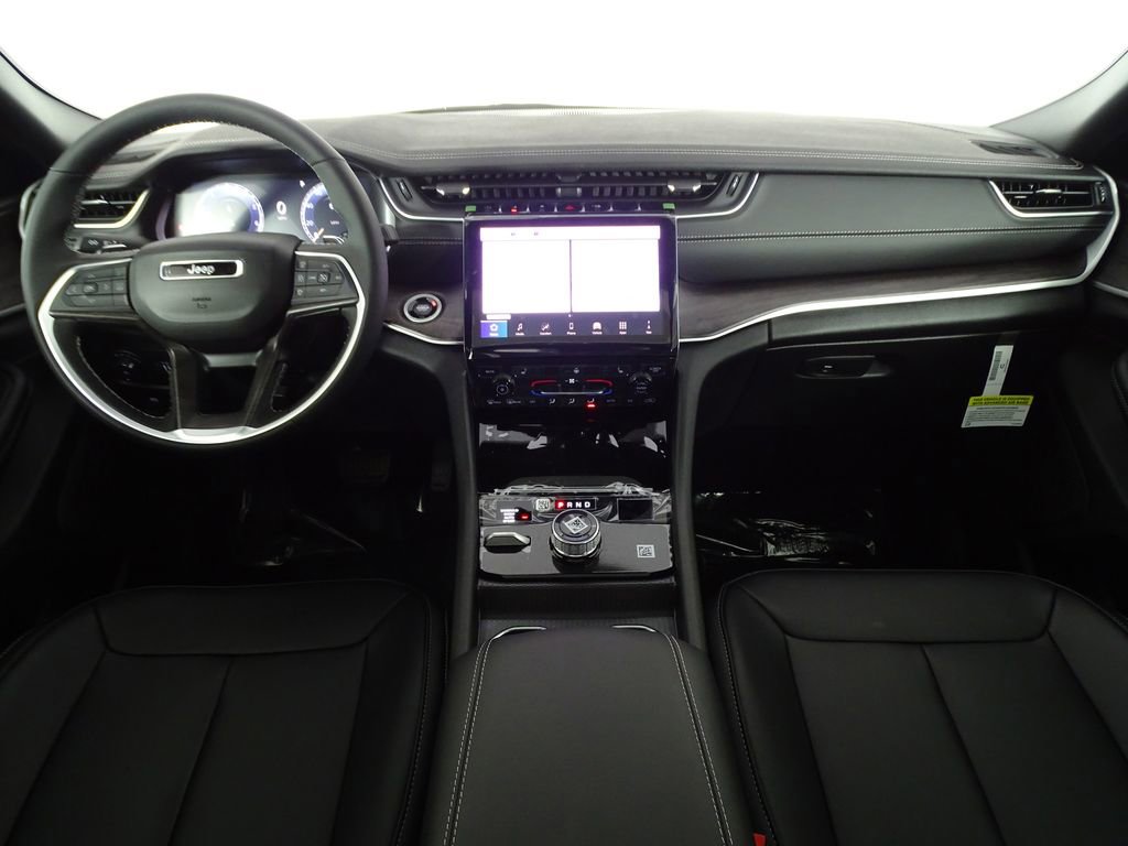 New 2025 Jeep Grand Cherokee L Limited image 34