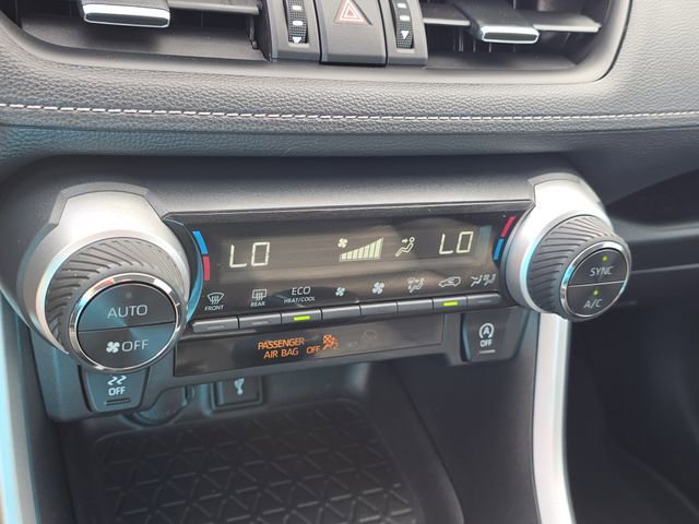 Used 2021 Toyota RAV4 XLE Premium image 28