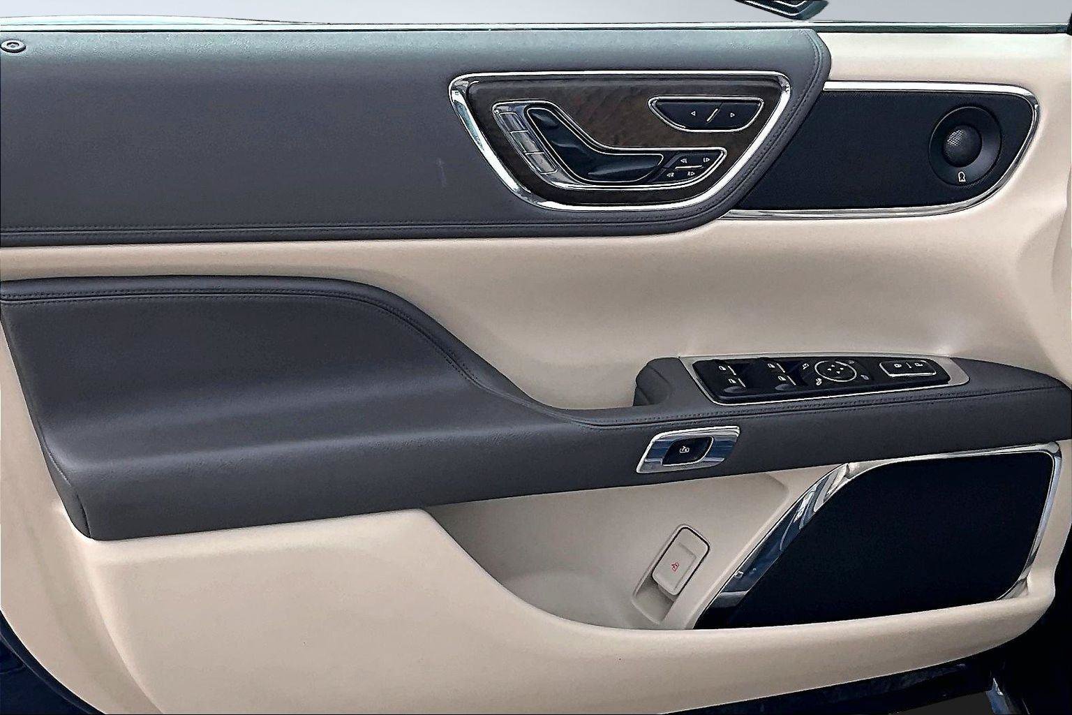 Used 2019 Lincoln Continental Reserve AWD/4WD image 20
