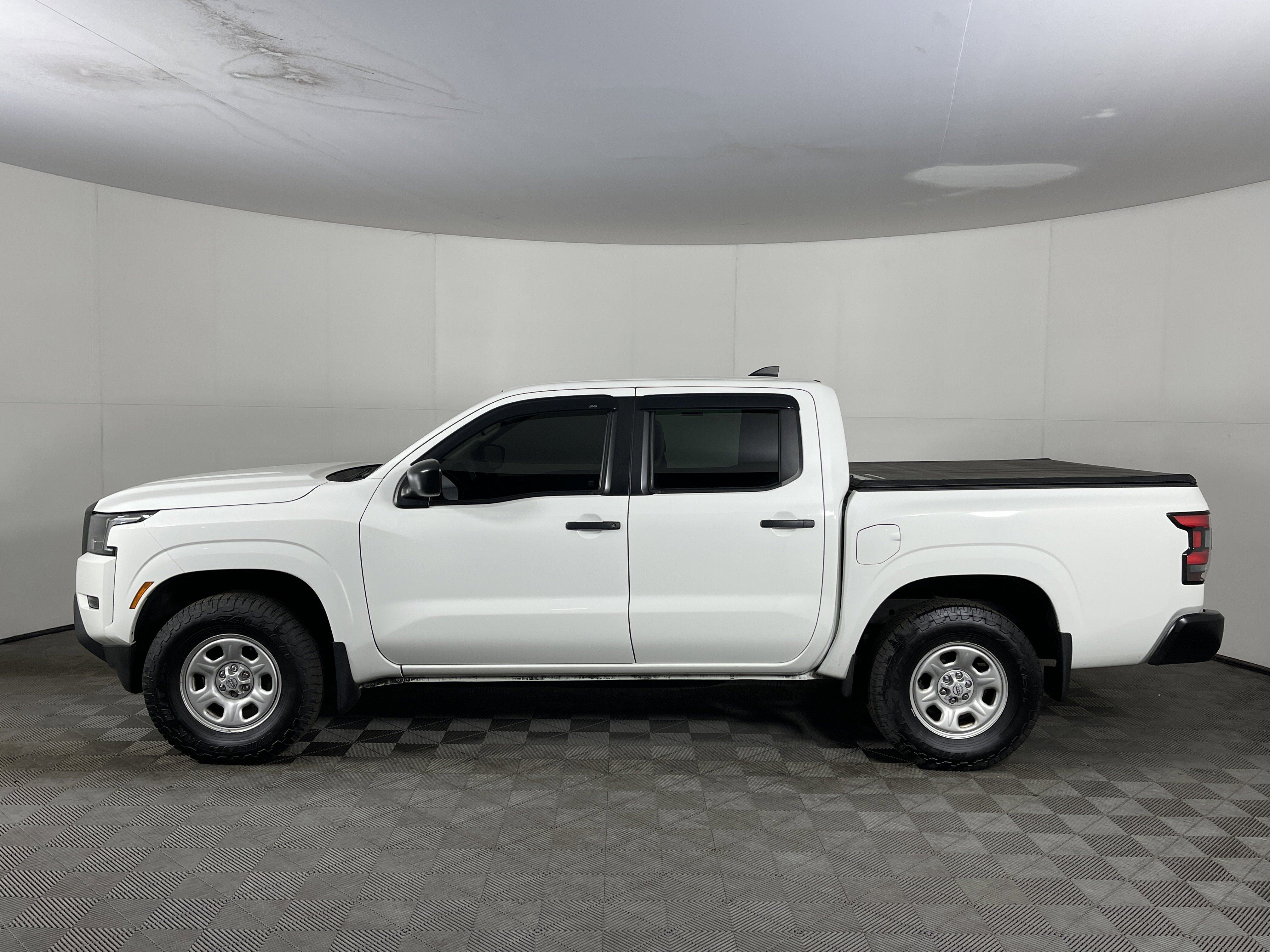 Used 2022 Nissan Frontier S w/ Technology Package image 3