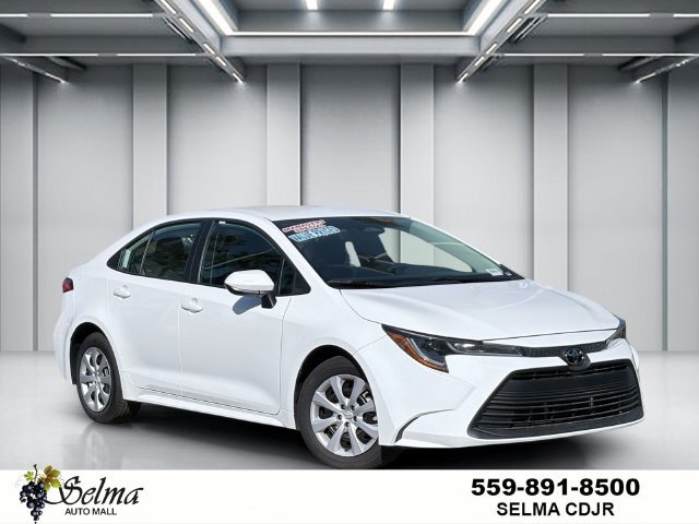 Used 2026 Toyota Corolla LE FWD image 1