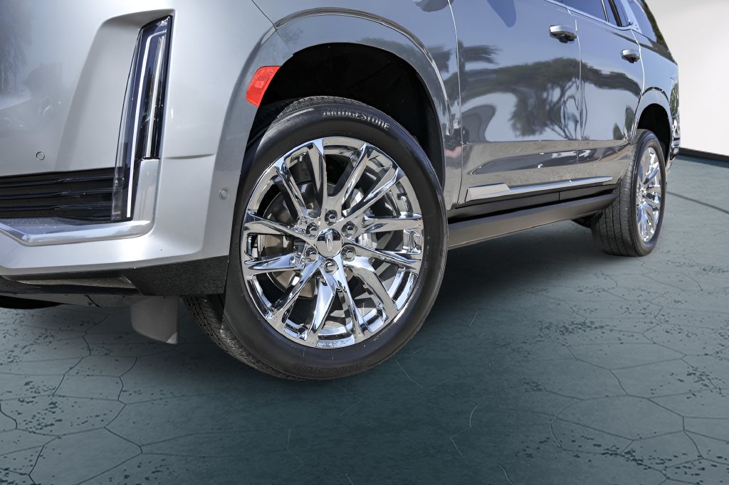 Used 2023 Cadillac Escalade Premium Luxury Platinum w/ LPO, Radiant Package RWD image 4