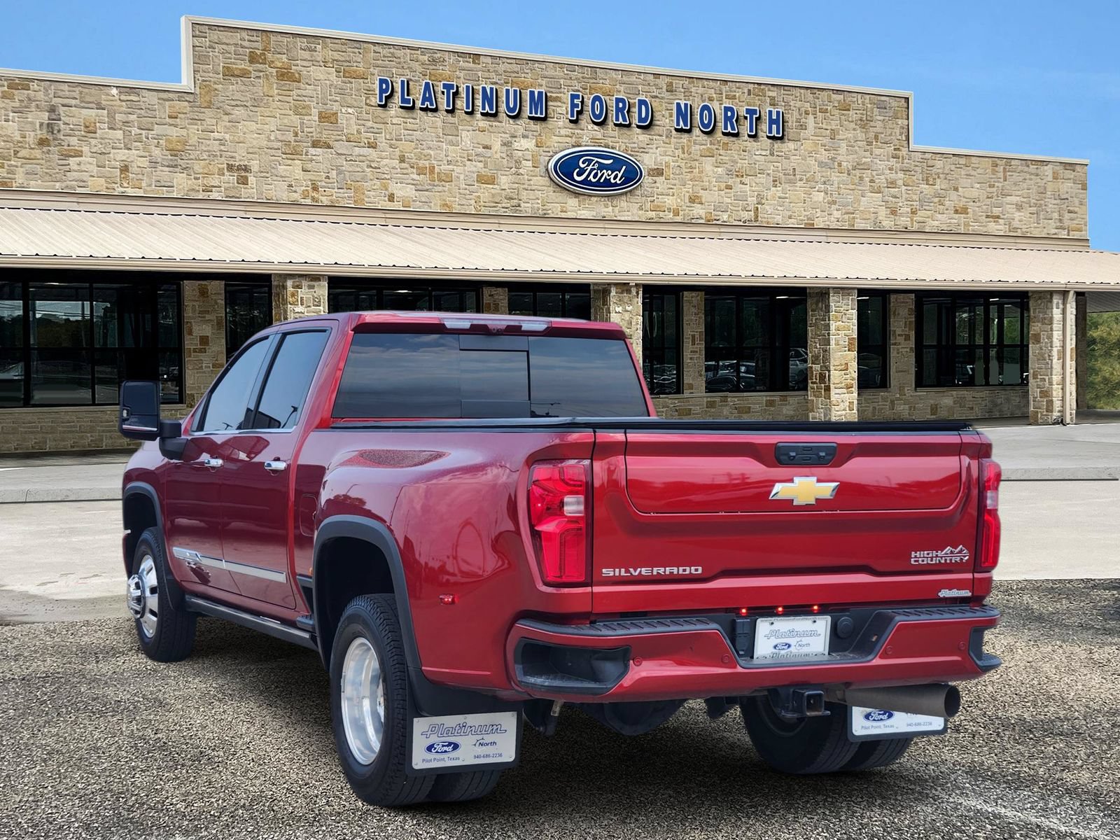 Used 2025 Chevrolet Silverado 3500 High Country w/ High Country Premium Package AWD/4WD image 4