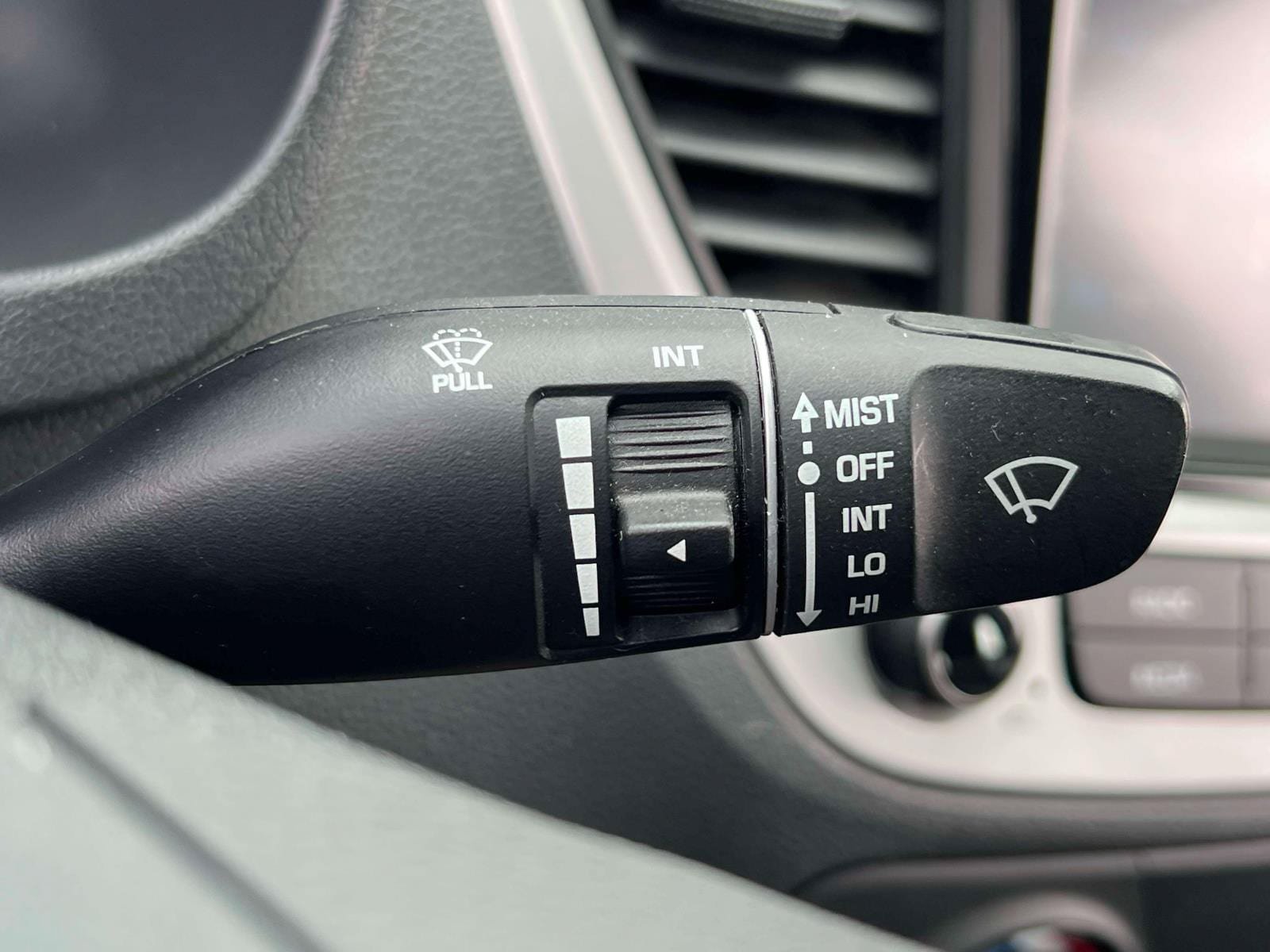 Used 2022 Hyundai Accent SEL FWD image 13