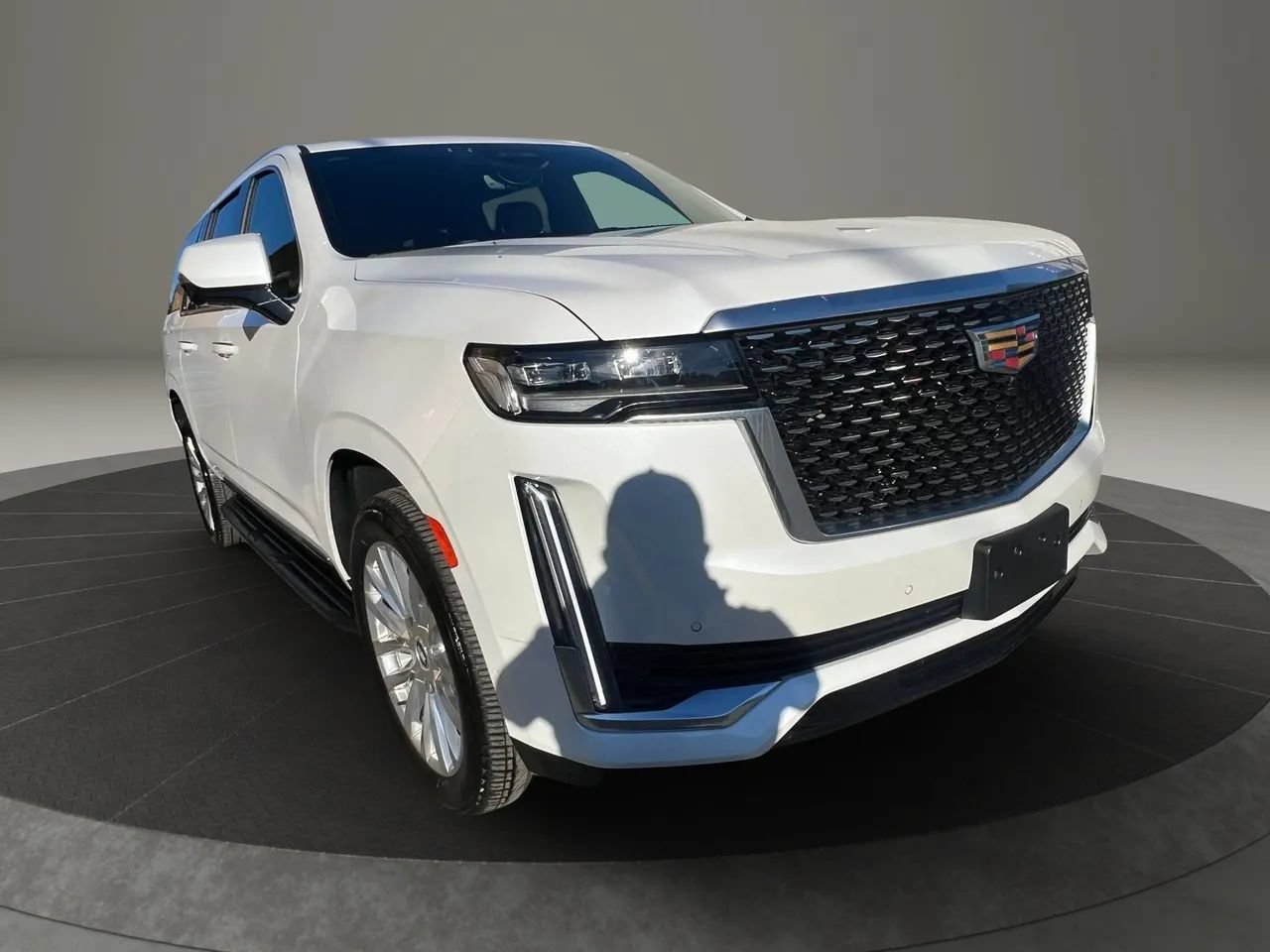 Used 2023 Cadillac Escalade ESV Premium Luxury AWD/4WD image 7