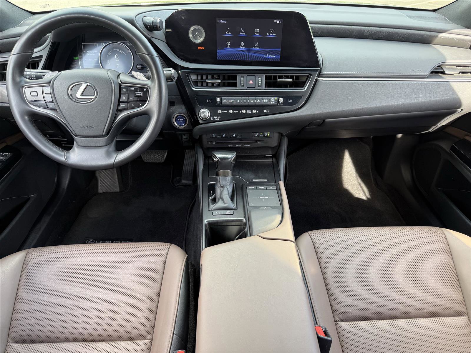 Used 2022 Lexus ES 300h w/ Premium Package FWD image 2