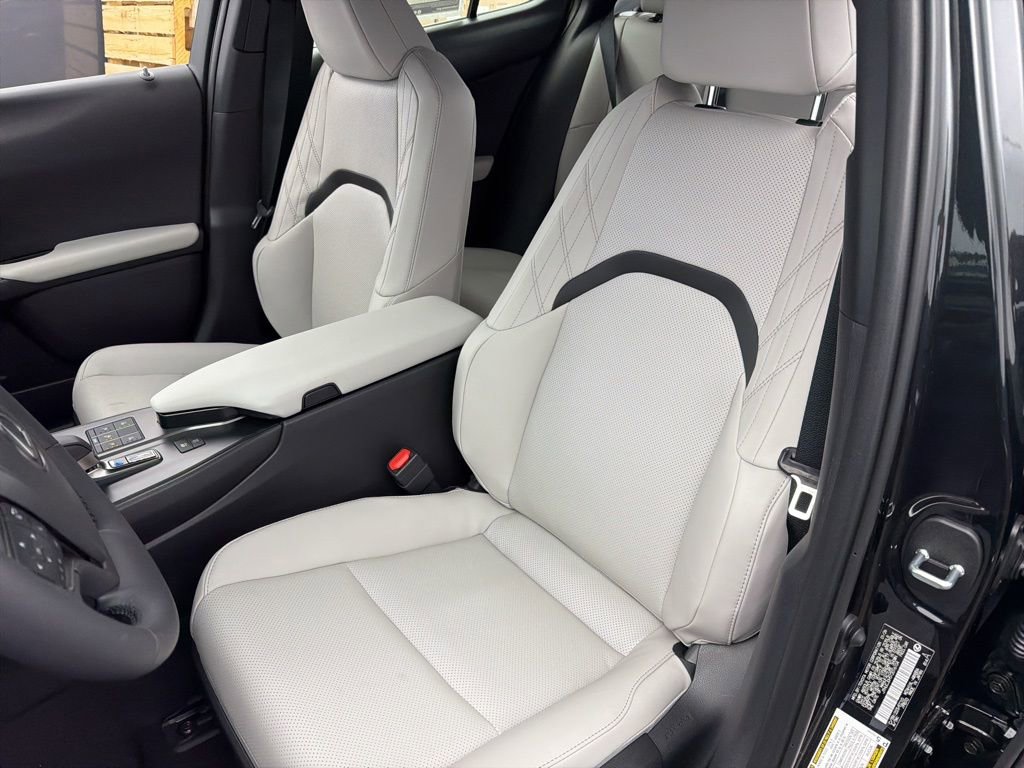 New 2026 Lexus UX 300h AWD image 15