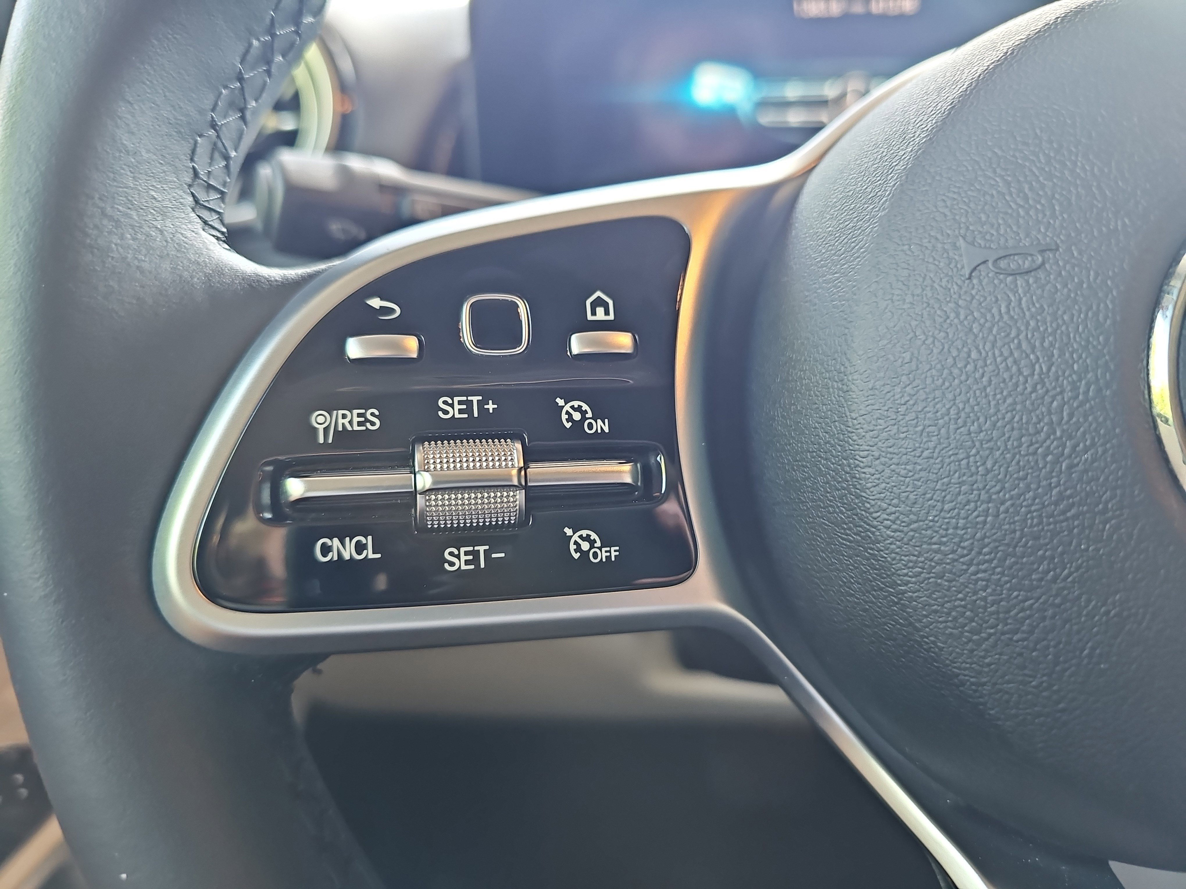 Used 2022 Mercedes-Benz GLB 250 image 19