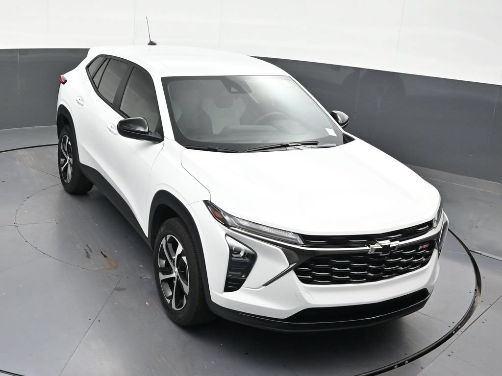 Used 2026 Chevrolet Trax RS FWD image 21