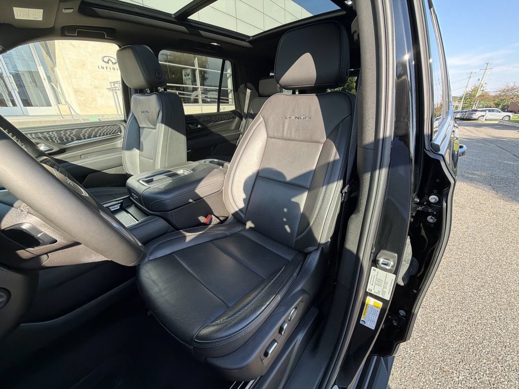 Used 2024 GMC Yukon Denali AWD/4WD image 15