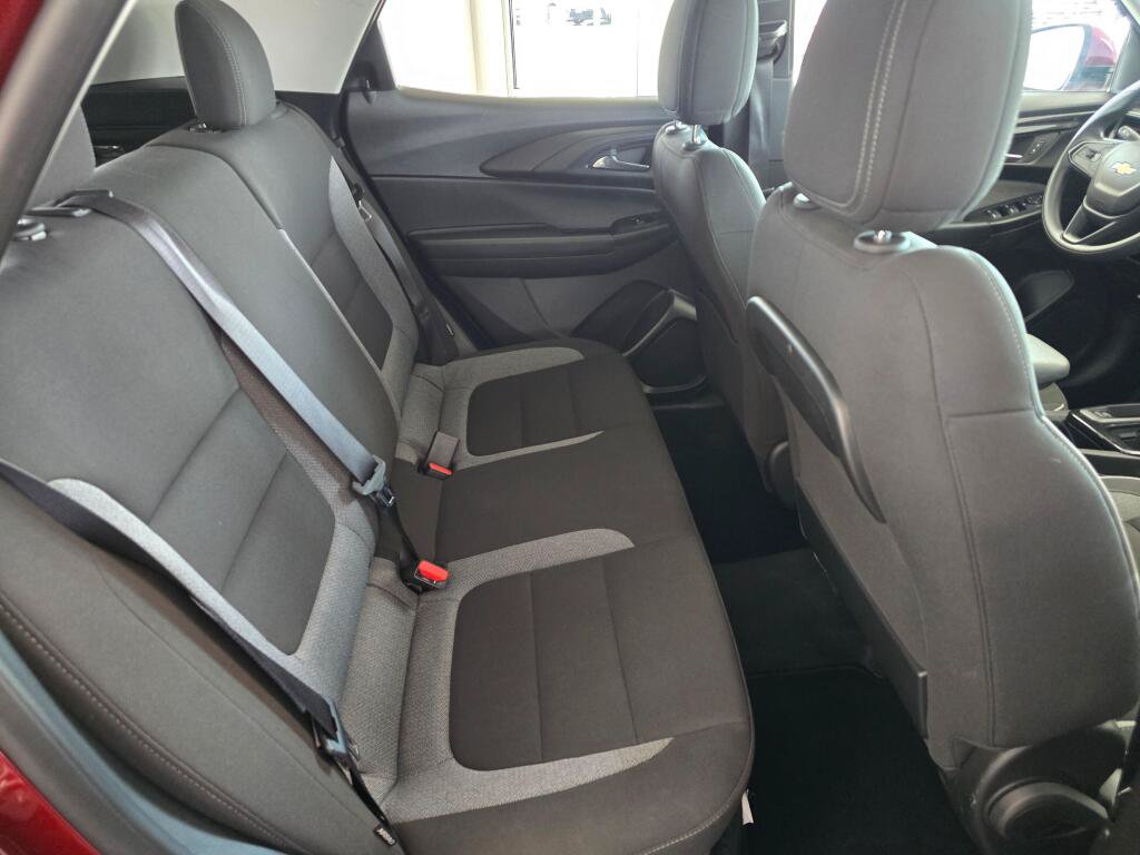 Used 2025 Chevrolet TrailBlazer LT AWD/4WD image 40
