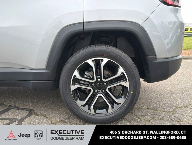 Used 2023 Jeep Compass Limited w/ Sun and Sound Group AWD/4WD image 18