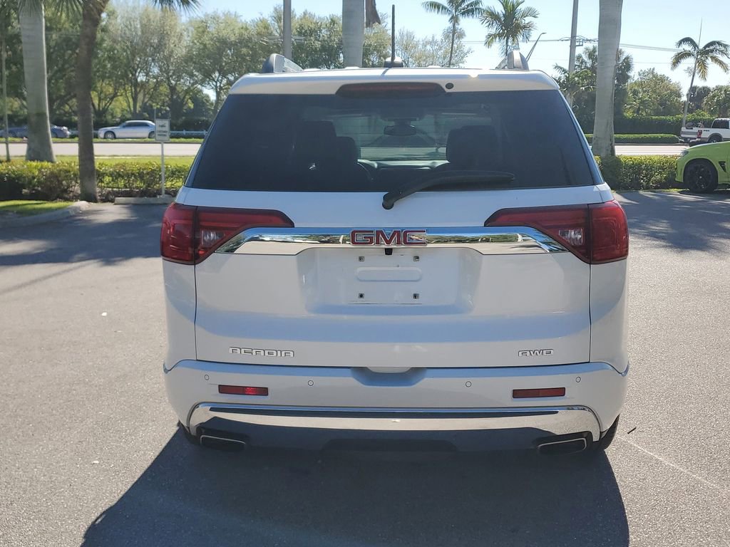 Used 2017 GMC Acadia Denali w/ Technology Package image 4