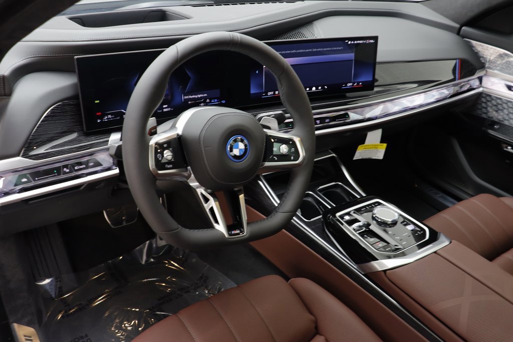 New 2026 BMW 750e xDrive w/ Executive Package image 8