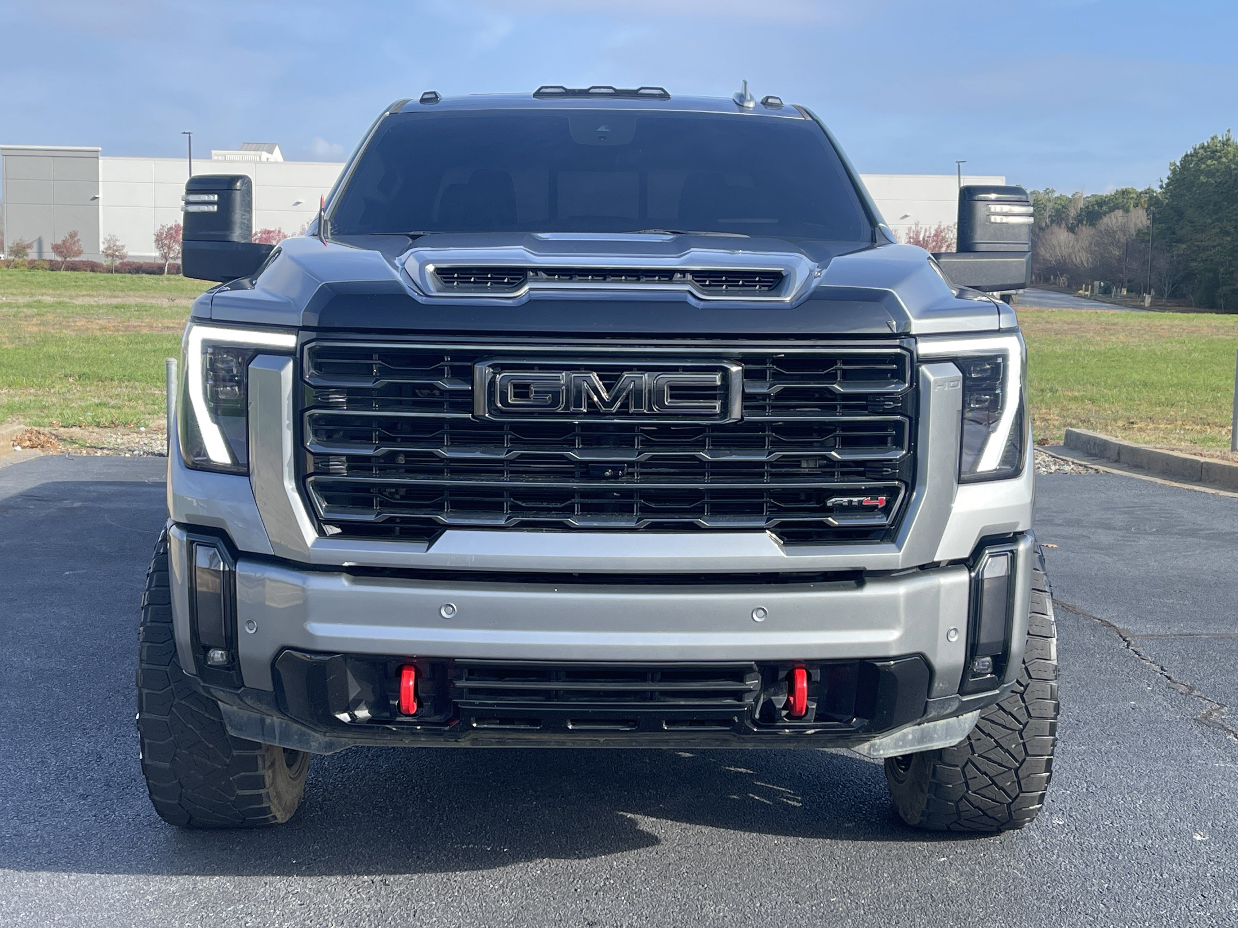 Used 2024 GMC Sierra 2500 AT4 w/ AT4 Premium Plus Package image 3