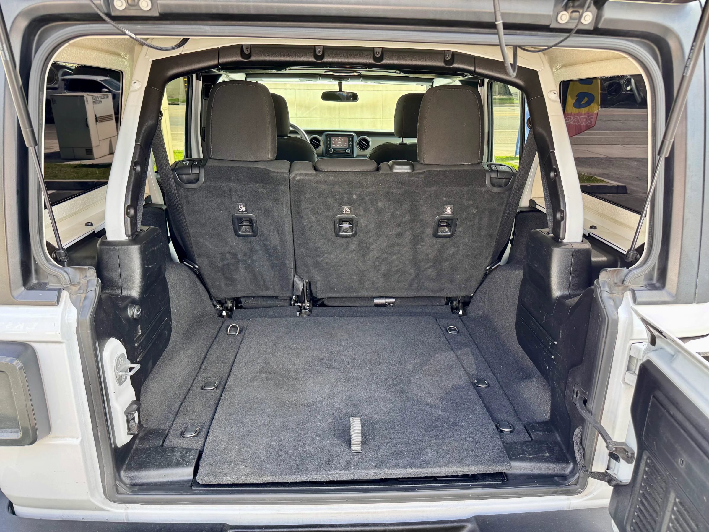 Used 2019 Jeep Wrangler Unlimited Sport S image 12