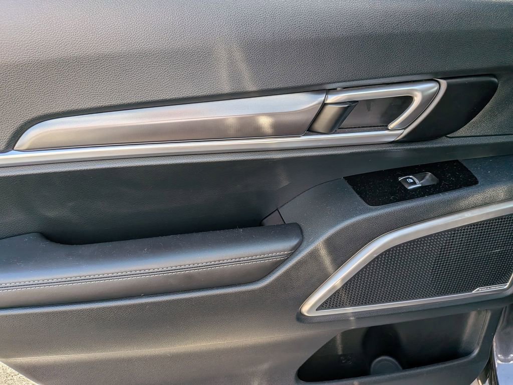 Used 2025 Kia Telluride S image 27