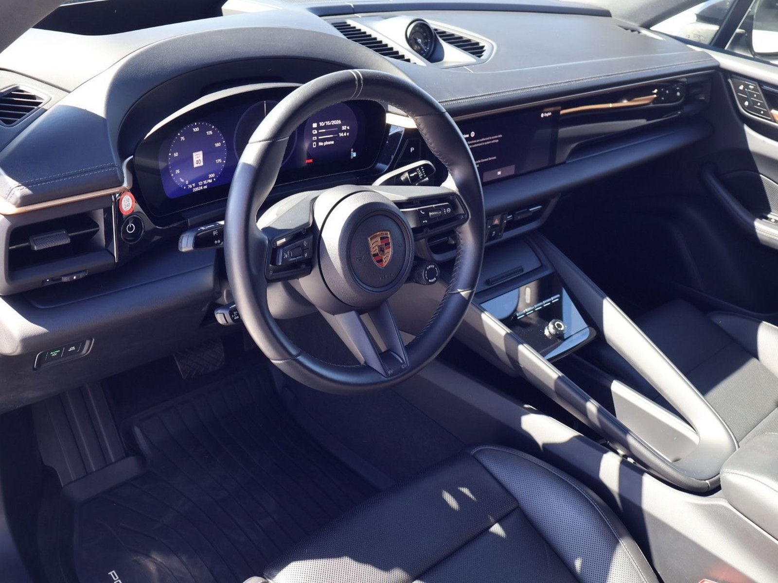 Certified 2024 Porsche Macan 4 Electric AWD/4WD image 4