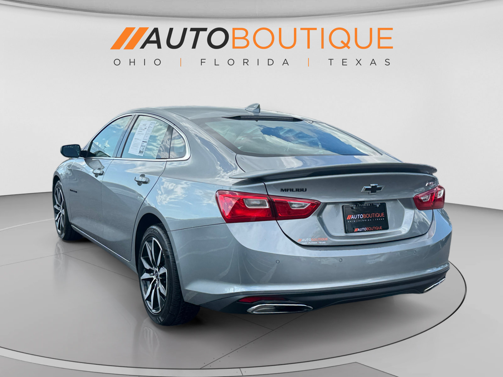 Used 2024 Chevrolet Malibu RS FWD image 3