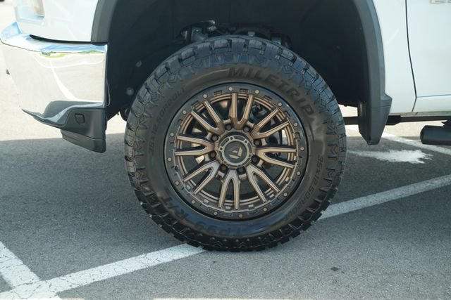 Used 2021 Chevrolet Silverado 2500 LTZ w/ Z71 Off-Road Package AWD/4WD image 11