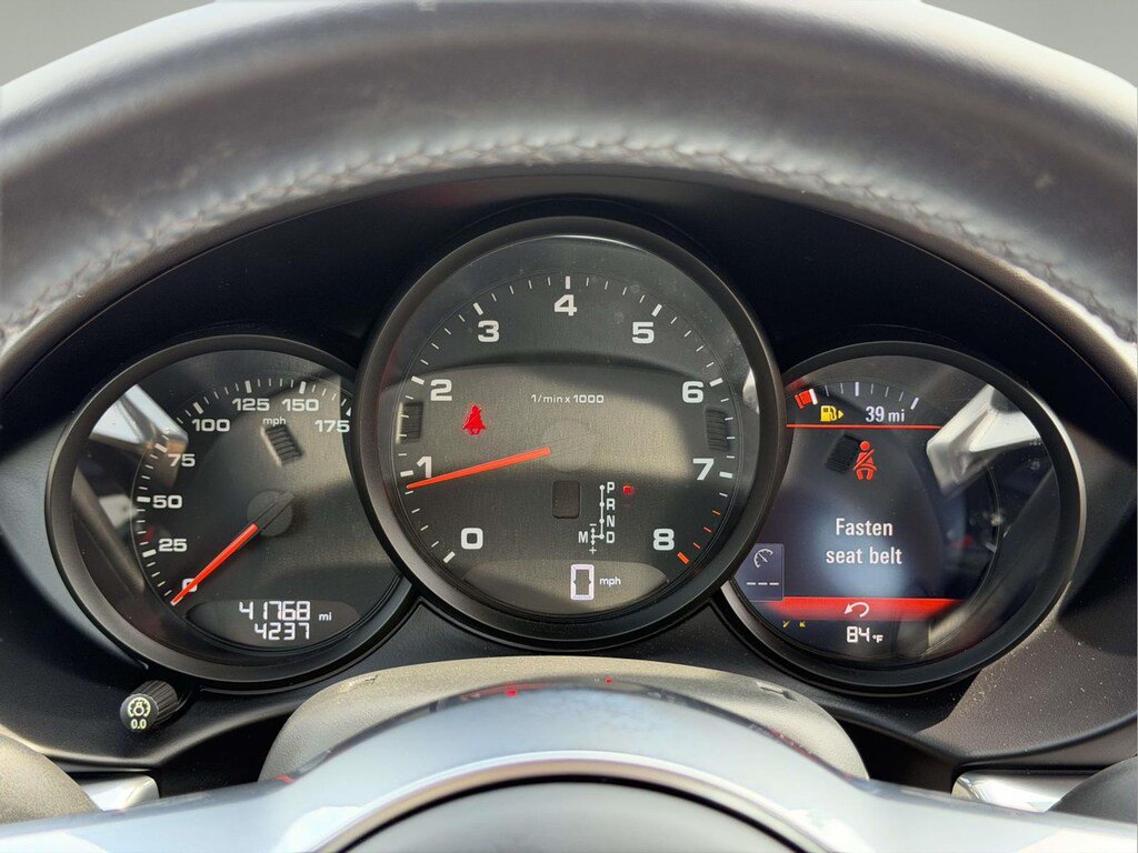 Used 2019 Porsche 718 Cayman RWD image 9