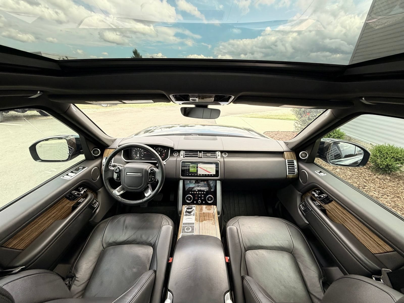 Used 2018 Land Rover Range Rover Supercharged AWD/4WD image 37