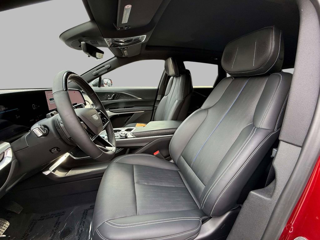 Used 2024 Cadillac Lyriq Luxury w/ LPO, Floor Liner Package image 2