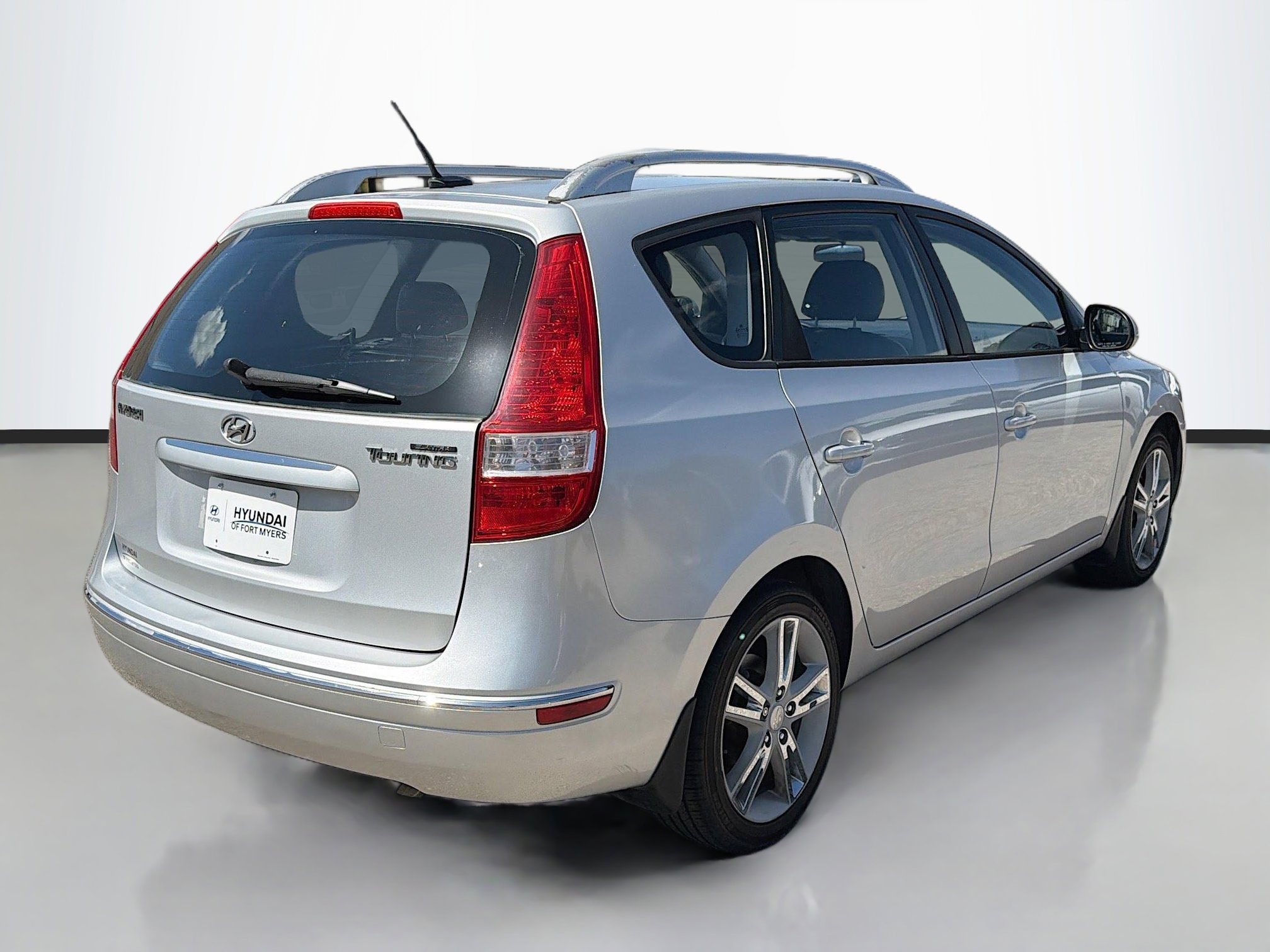 Used 2012 Hyundai Elantra SE image 3