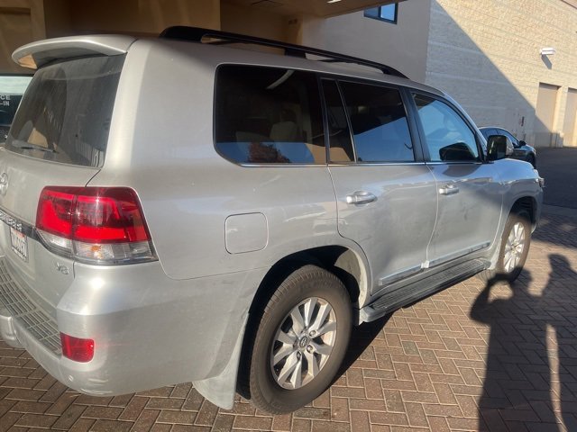 Certified 2017 Toyota Land Cruiser image 10