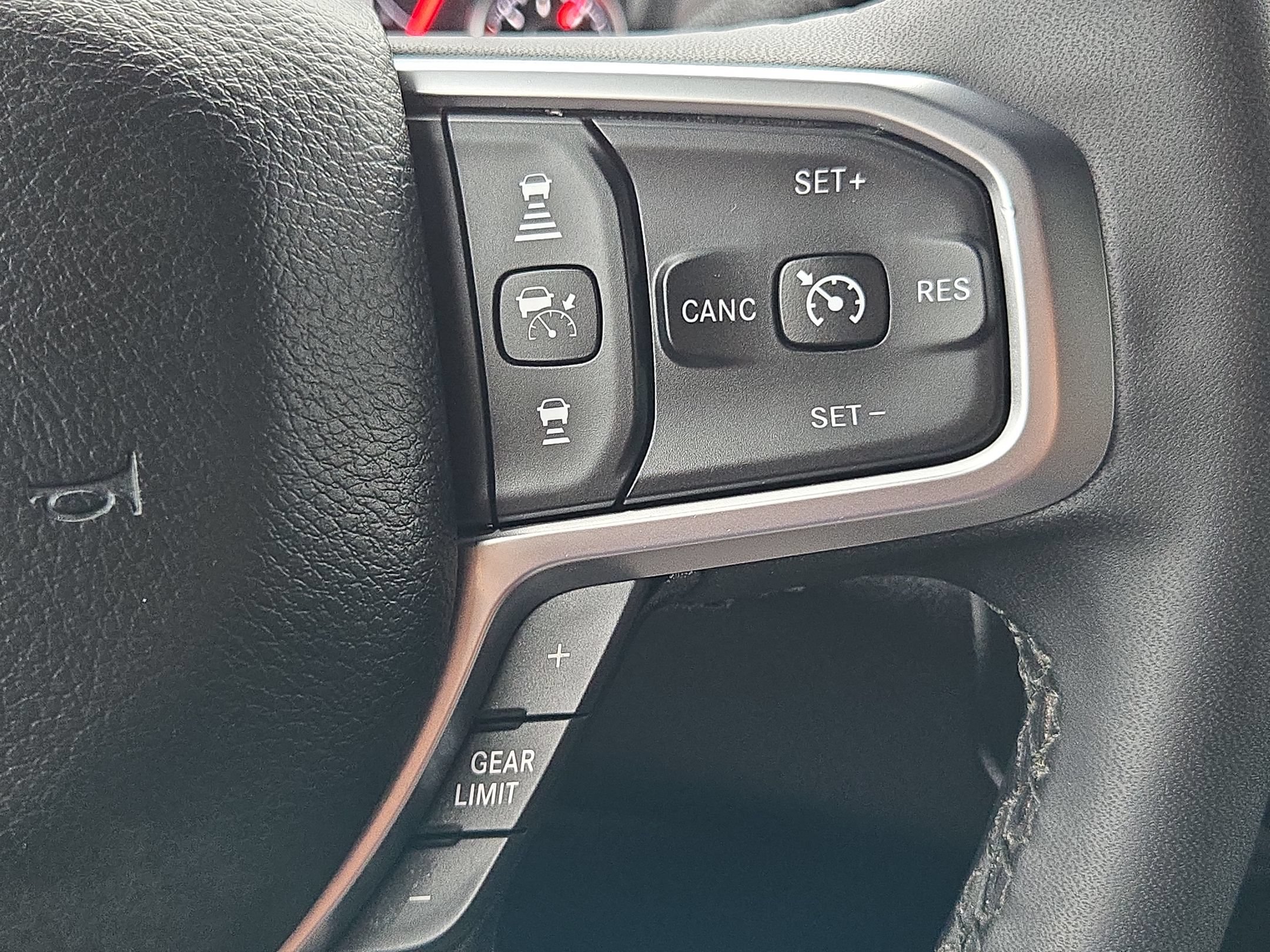 Used 2025 RAM 2500 Big Horn AWD/4WD image 28