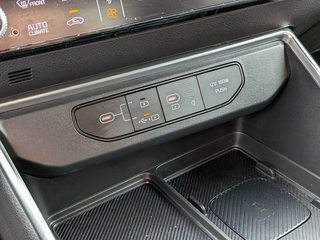 Used 2025 Kia Carnival SX Prestige image 28