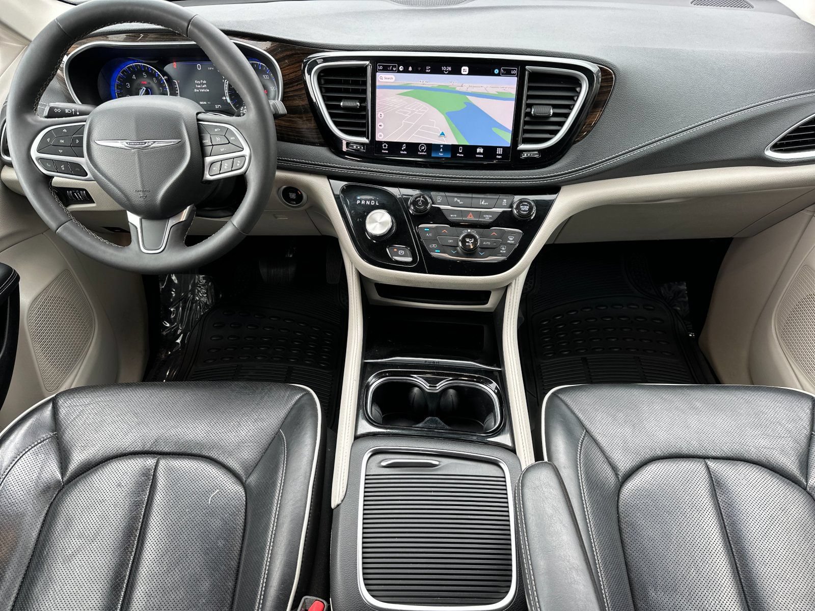 Used 2023 Chrysler Pacifica Limited FWD image 15