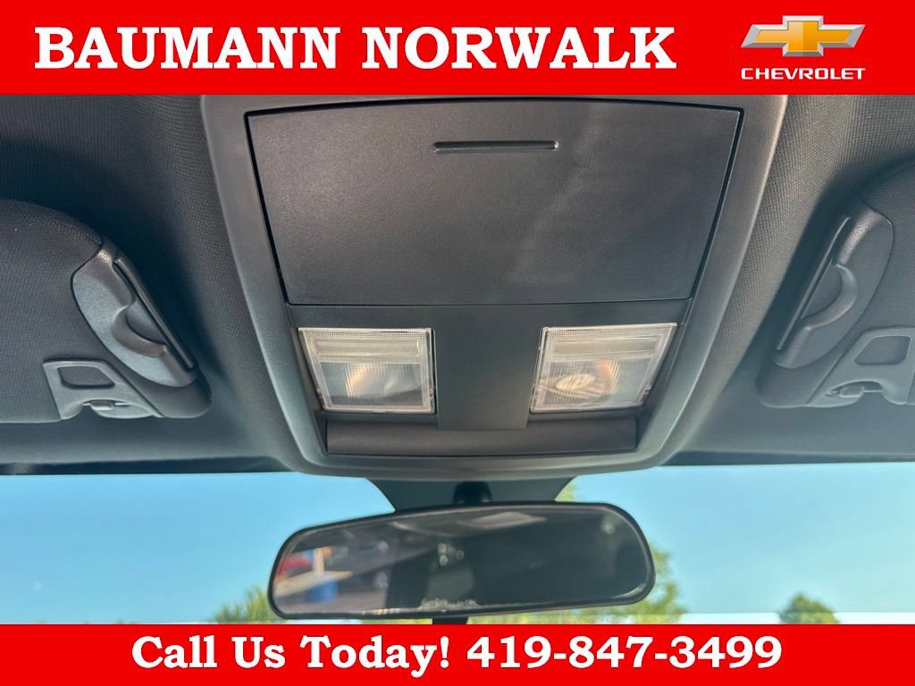 Used 2013 Dodge Challenger SXT RWD image 32