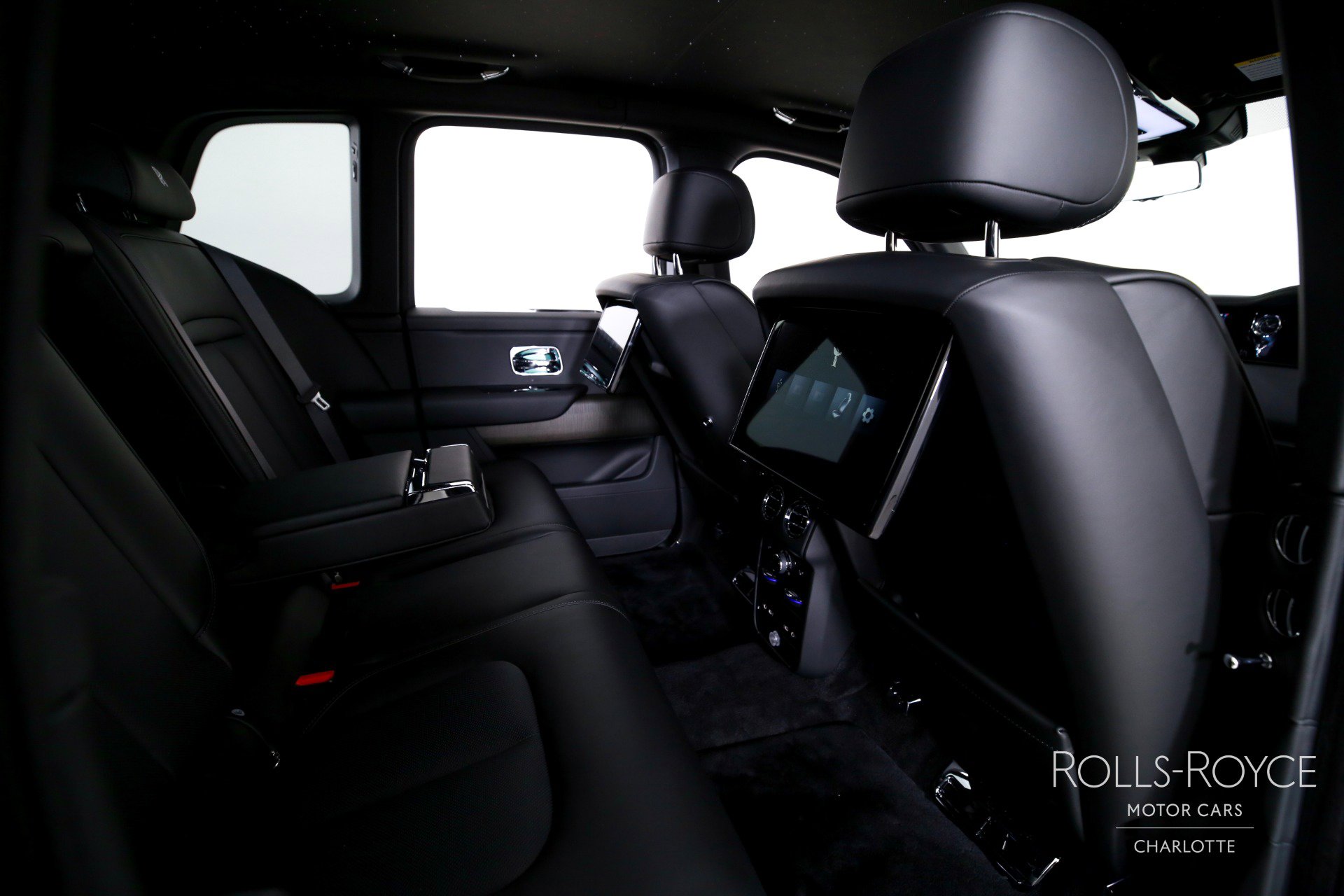 New 2026 Rolls-Royce Cullinan AWD/4WD image 31